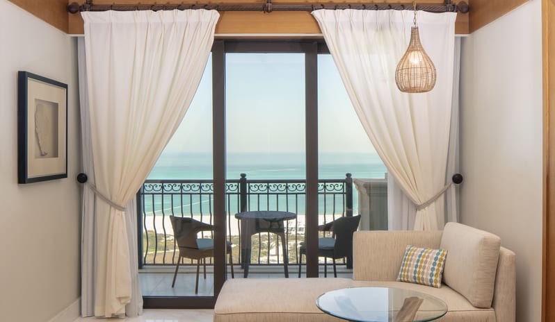 middle-east-holidays-abu-dhabi-st-regis-saadiyat-island-resort-hotel-premium-sea-view-room-sea-view